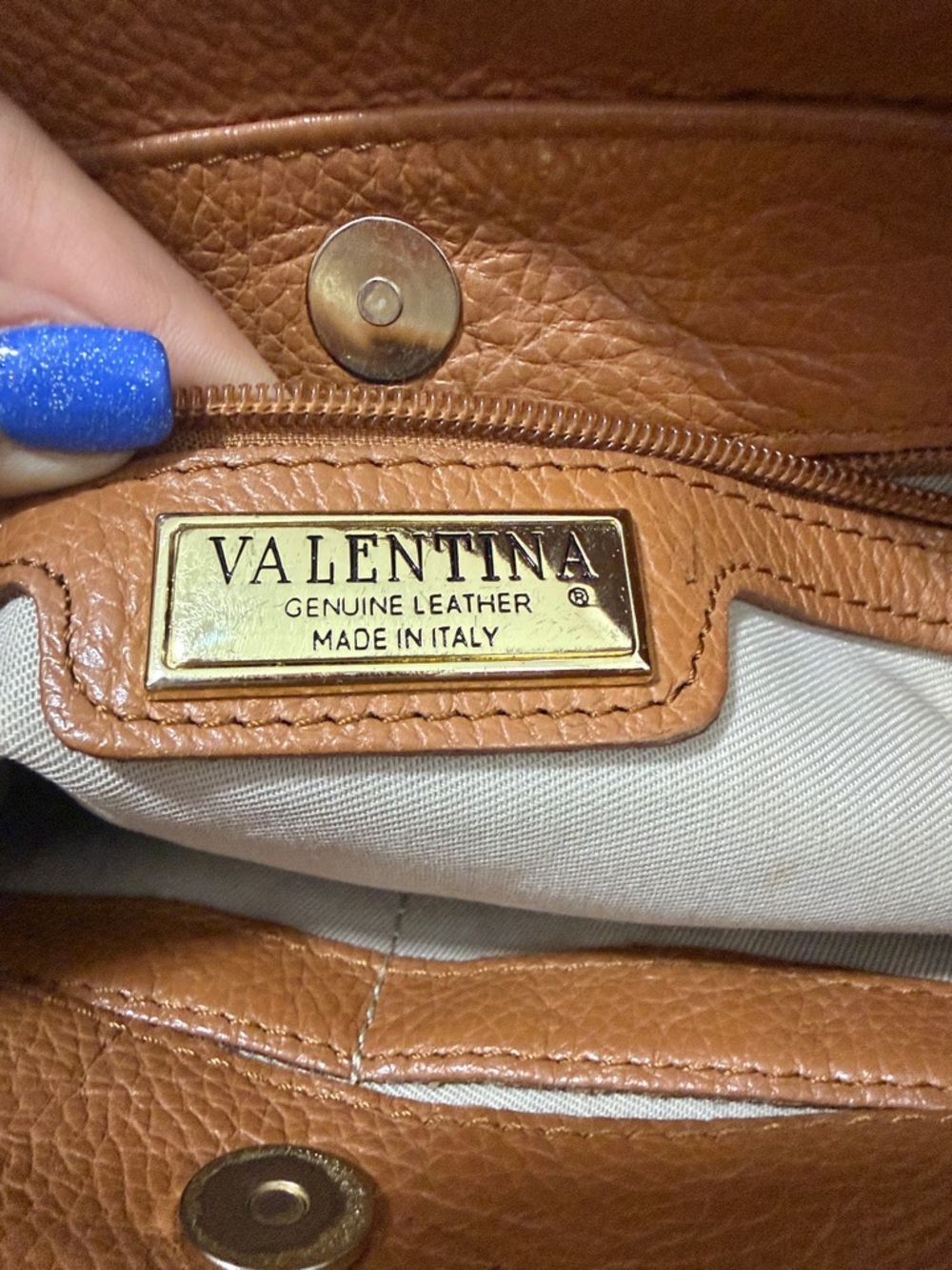 Valentina FINAL SALE ππΌππΌππΌππΌClassic Pebbled Leather Crossbody in tan leather ππ - Picture 8 of 13